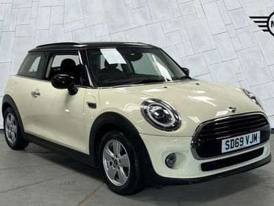 Used Mini Cooper Classic 134 HP (98 kW) 2019 White Hatchback