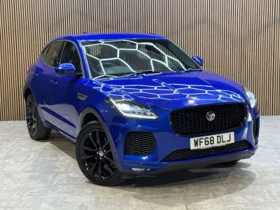 Usado Jaguar E-Pace R-Dynamic 180 HP (132 kW) 2018 Azul SUV