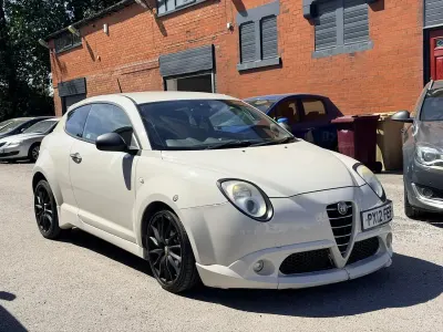 Used Alfa Romeo MiTo Sprint 85 HP (62 kW) 2012 White Hatchback