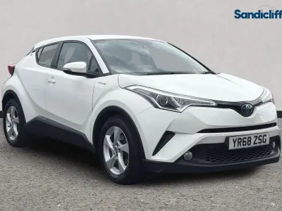 Used Toyota C-HR 122 HP (89 kW) 2018 White SUV