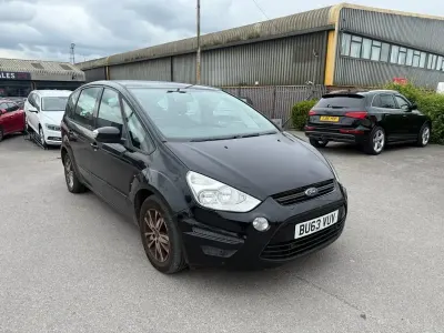 Usado Ford S-MAX Zetec 115 CV (84 kW) 2013 Negro Monovolumen