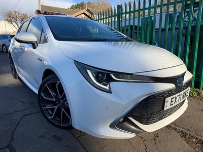 Used Toyota Corolla 122 HP (89 kW) 2021 White Hatchback