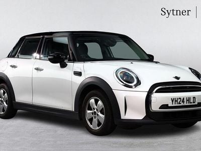 Used Mini Cooper Classic 134 HP (98 kW) 2024 White Hatchback