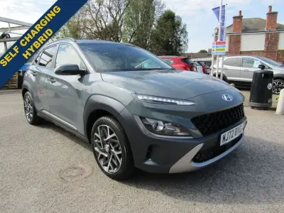 Second-hand Hyundai Kona Premium 141 CP (103 kW) 2022 Verde SUV