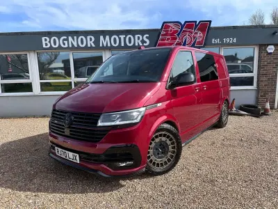 Begagnad VW Transporter Highline 199 HK (146 kW) 2021 Röd Van