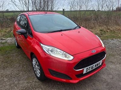 Used Ford Fiesta Style 82 HP (60 kW) 2016 Red Hatchback