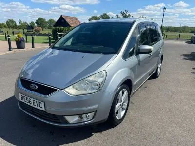 Begagnad Ford Galaxy Ghia 2006 Silver Minibuss