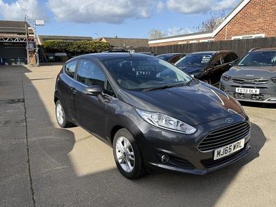 Käytetty Ford Fiesta Zetec 82 HP (60 kW) 2017 Viistoperä