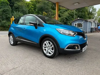 Used Renault Captur Dynamique 90 HP (66 kW) 2015 Blue/black SUV