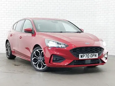 Używany Ford Focus ST-Line X 155 KM (114 kW) 2020 Czerwony Hatchback