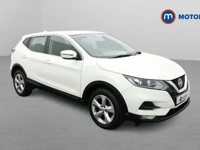 Used Nissan Qashqai Acenta Premium 160 HP (117 kW) 2020 White SUV