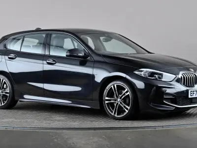 Usado BMW 118 M Sport 136 CV (100 kW) 2023 Negro Utilitario