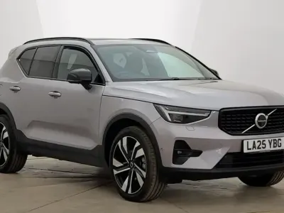 Used Volvo XC40 Ultra 160 HP (117 kW) 2025 Silver SUV