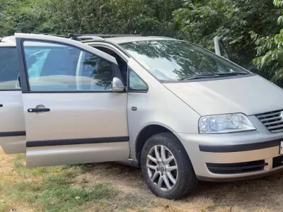 Used VW Sharan SE 115 HP (84 kW) 2010 Silver MPV