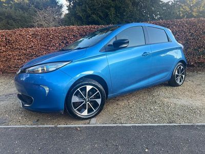 Blue Used 2018 Renault Zoe Dynamique Hatchback | £5,595 (A bit pricey)