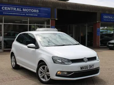 Used VW Polo Match 90 HP (66 kW) 2016 White Hatchback