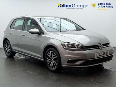 Used VW Golf VII SE 125 HP (91 kW) 2018 Silver Hatchback