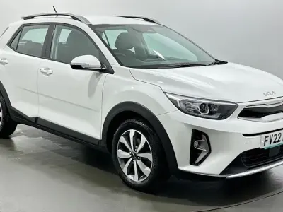Used Kia Stonic 101 HP (74 kW) 2022 White SUV