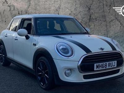 Used Mini Cooper Classic 134 HP (98 kW) 2019 White Hatchback