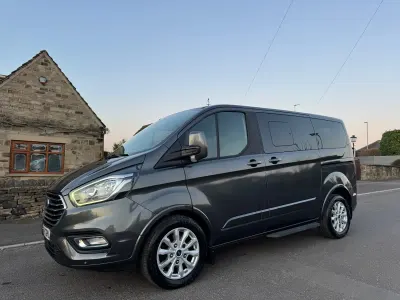 Usado Ford Tourneo Titanium 2019 Cinzento Monovolume