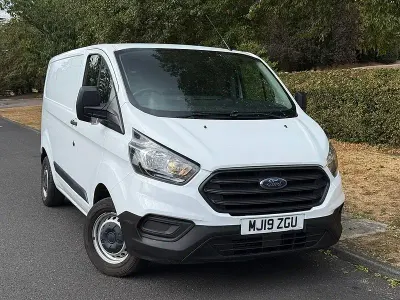 Used Ford Transit Custom 105 HP (77 kW) 2019 White Van