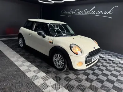 Used Mini ONE Hatch 102 HP (75 kW) 2016 White Hatchback