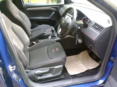 Begagnad Seat Arona FR 2019 Blå SUV
