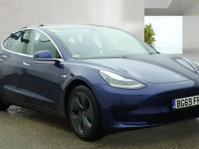 Used Tesla Model 3 Standard Range 52 kW (72 HP) 2019 Blue Sedan