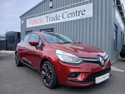 Used Renault Clio IV Dynamique 90 HP (66 kW) 2017 Red Hatchback