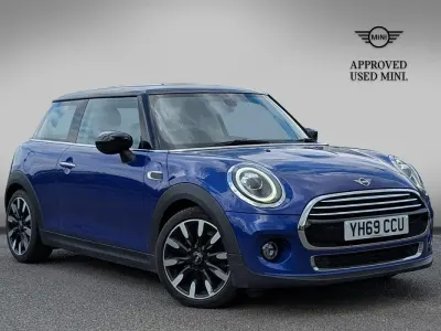 Usado Mini Cooper Exclusive 134 HP (98 kW) 2019 Azul Citadino