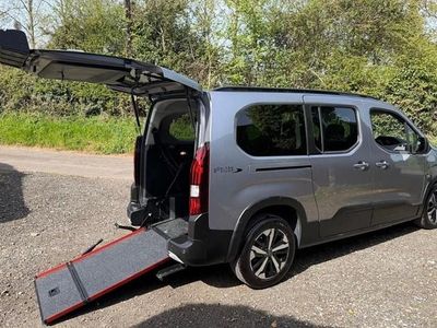 Used Peugeot Rifter Allure 131 HP (96 kW) 2024 Grey MPV