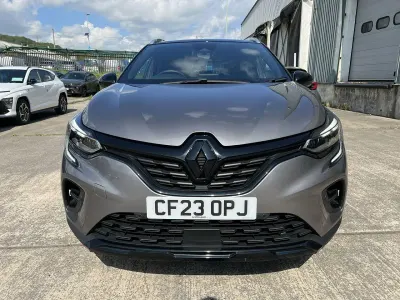 Usado Renault Captur Rive Gauche 89 CV (65 kW) 2023 Gris SUV