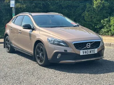 Used Volvo V40 SE 150 HP (110 kW) 2013 Bronze Hatchback