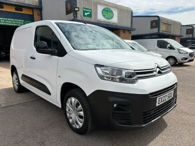 Used Citroën Berlingo 100 HP (73 kW) 2022 White MPV