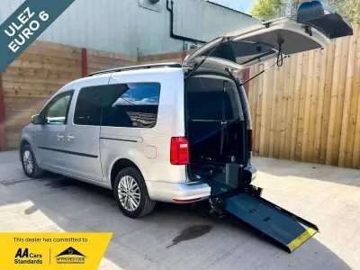 Begagnad VW Caddy Maxi Life 122 HK (89 kW) 2021 Silver Minibuss
