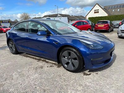 Używany Tesla Model 3 Long Range AWD 366 kW (498 KM) 2022 Niebieski Sedan/Limuzyna