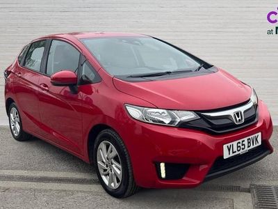 Used Honda Jazz SE 102 HP (75 kW) 2016 Red Hatchback