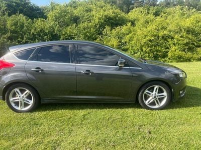 Used Ford Focus Zetec 115 HP (84 kW) 2015 Grey Hatchback