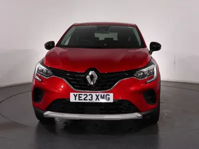 Used Renault Captur Evolution 142 HP (104 kW) 2023 Red SUV