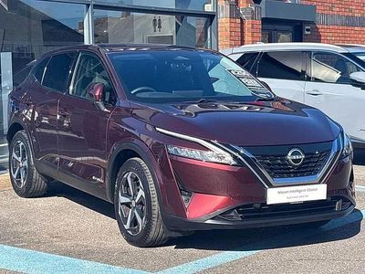 Used Nissan Qashqai N-Connecta 187 HP (137 kW) 2023 Red SUV