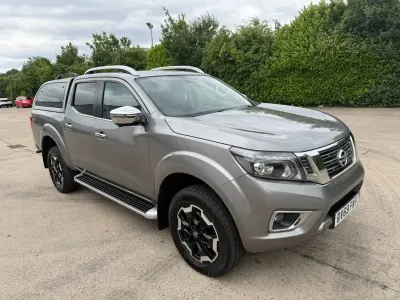 Used Nissan Navara Tekna 190 HP (139 kW) 2019 Grey Pickup