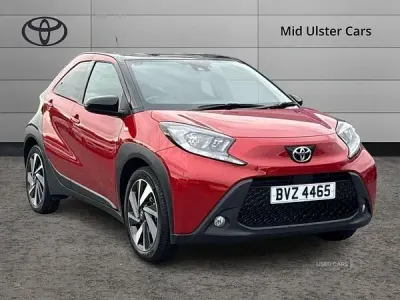 Used Toyota Aygo X 72 HP (52 kW) 2024 Red SUV