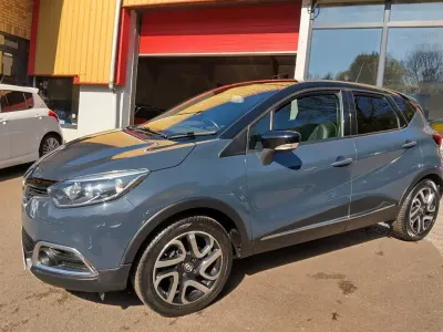 Used Renault Captur Signature 110 HP (80 kW) 2017 Blue/black SUV