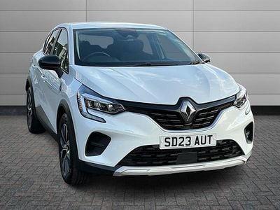 Used Renault Captur Evolution 91 HP (66 kW) 2023 Arctic white  SUV