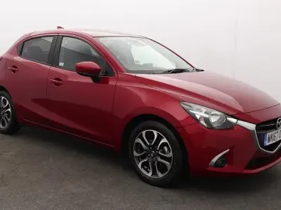 Used Mazda 2 Inclusive 90 HP (66 kW) 2017 Red Hatchback