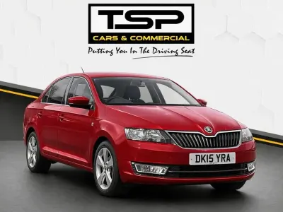 Begagnad Skoda Rapid Elegance 105 HK (77 kW) 2015 Röd Halvkombi
