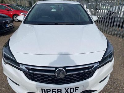 Used Vauxhall Astra Design Edition 2018 White Hatchback