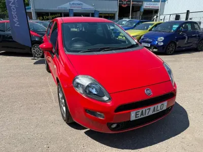 Used Fiat Punto Easy Plus 77 HP (56 kW) 2017 Red Hatchback
