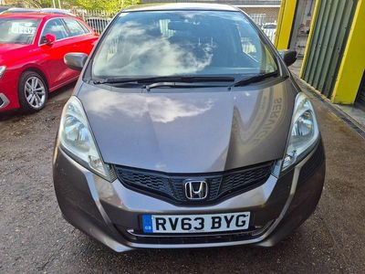 Begagnad Honda Jazz ES 99 HK (72 kW) 2013 Brun Halvkombi