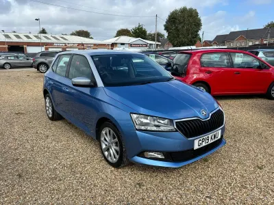 Used Skoda Fabia Colour Edition 95 HP (69 kW) 2019 Blue Hatchback